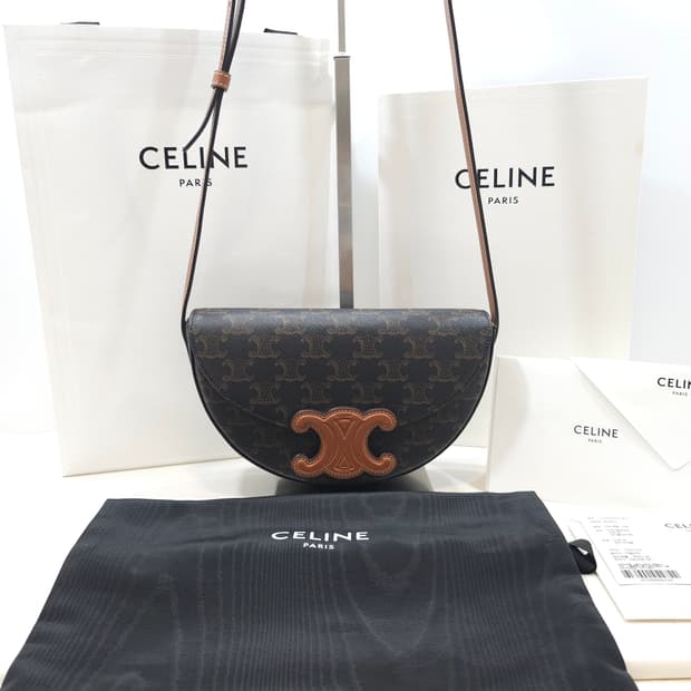 셀린느 퀴르 트리옹프 베사체 하프문 반달 백