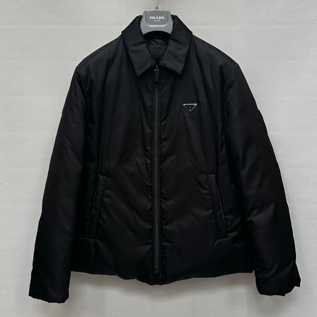 프라다 리나일론 크롭 패딩 자켓 ( 95~100 )