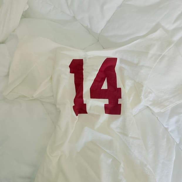 브랜디 멜빌 오프숄더 반팔티