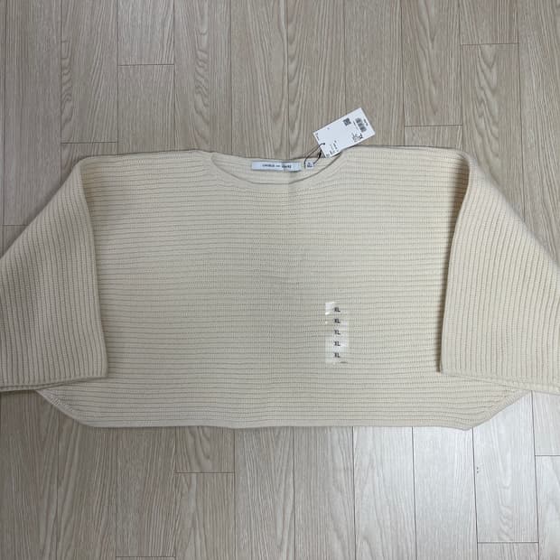 유니클로 x 르메르 램 크롭 스웨터 니트 오프화이트