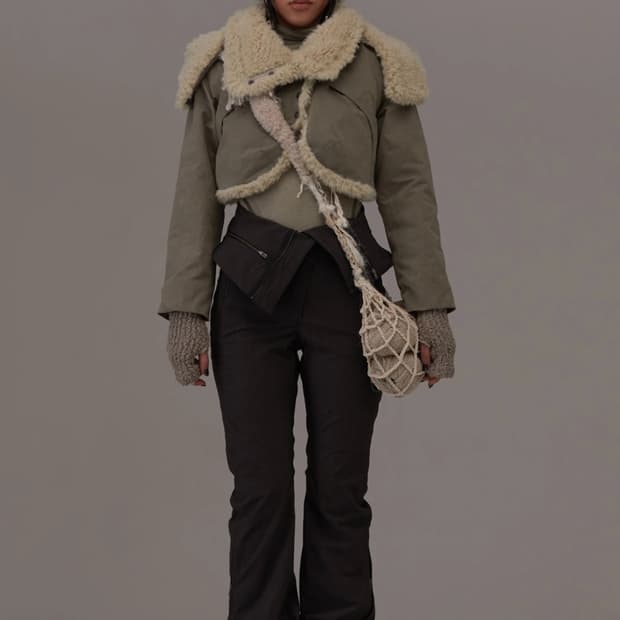 [구해요] 혜인서 크롭 퍼 자켓