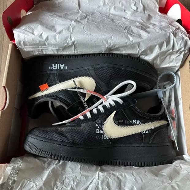 나이키 오프 하이트 에어 포스 로우 v2 블랙 화이트