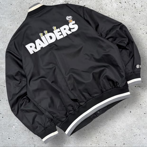 [110] 뉴에라 NFL 레이더스 스누피 블랙 스타디움 자켓 C397
