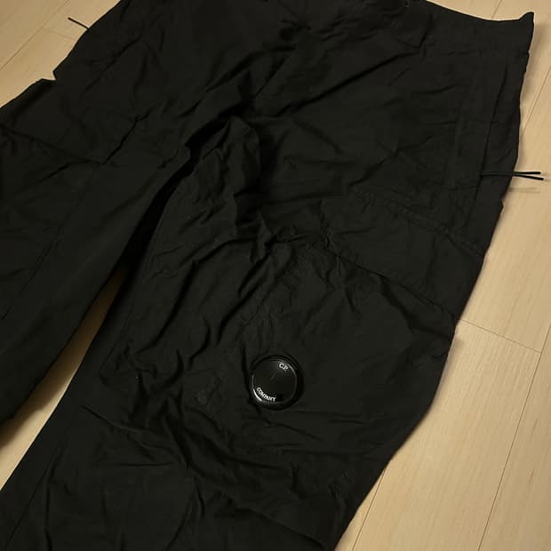 C.P. Company 렌즈 나일론 팬츠