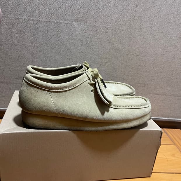 클락스 왈라비 285 uk 9.5