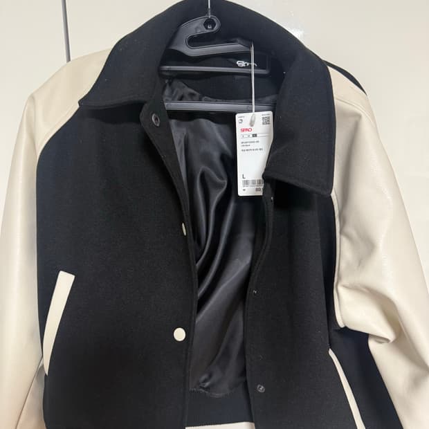 스파오 바시티 자켓 여성