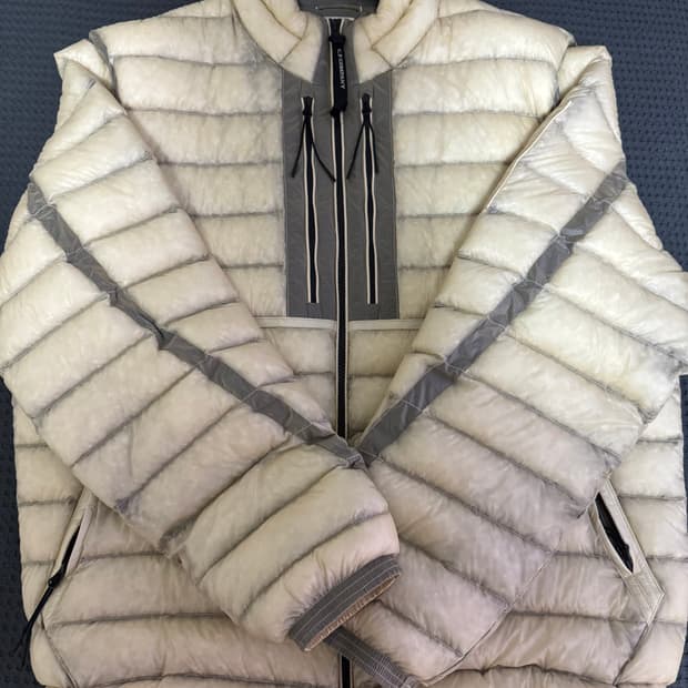 [XXL] cp 컴퍼니 dd쉘 경량패딩 피스타치오