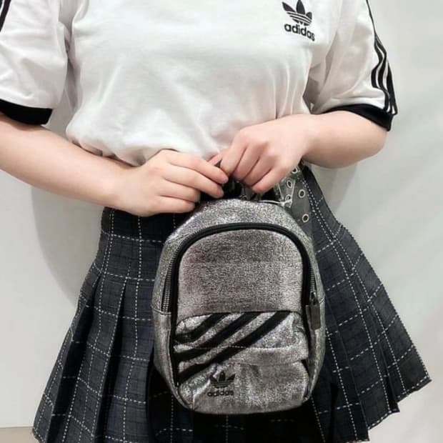 아디다스 메탈릭 미니 백팩
