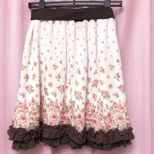 Axes femme 엑시즈팜 리즈리사 짜잔씨 레스트로즈깔 미디스커트