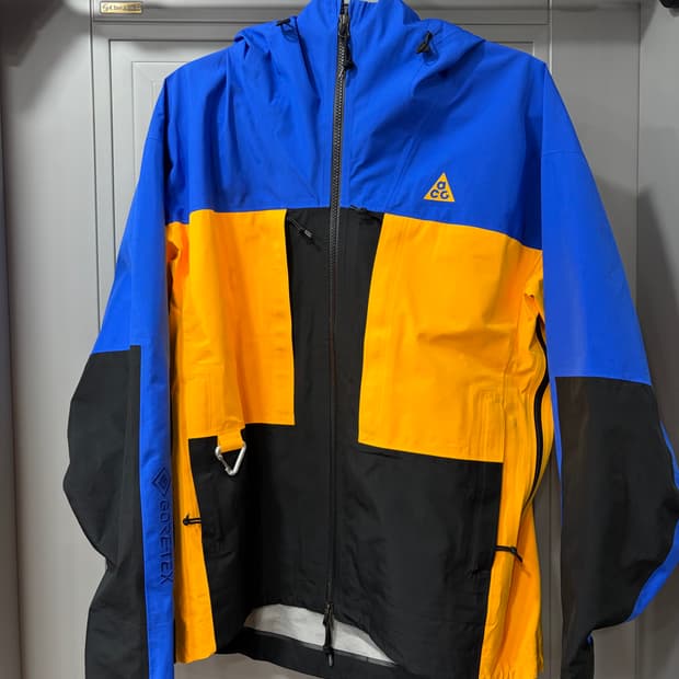 나이키 ACG 고어텍스 미저리 릿지 자켓 하이퍼로얄