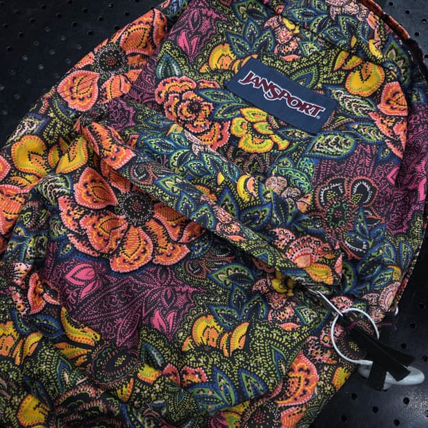 잔스포츠 엔틱 에스닉패턴 백팩
