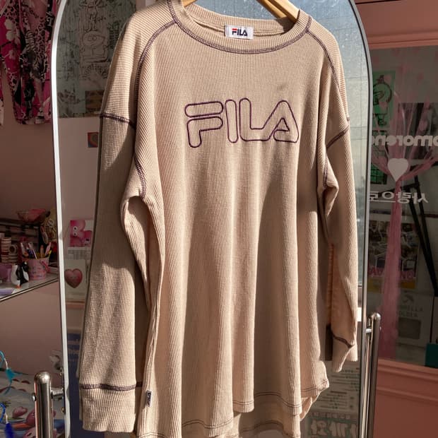 휠라 FILA 자수 베이지 롱슬리브 니트