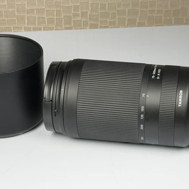 탐론 70-300mm F4.5-6.3 Di III RXD 렌즈 소니 FE