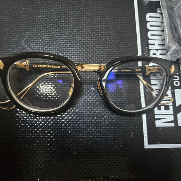 크롬하츠 삭 SAC 검/금 모델