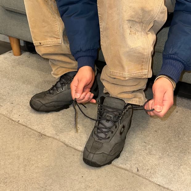 Oakley Battalion Mid trekking boots