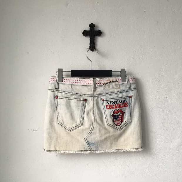 Back pocket point mini skirt