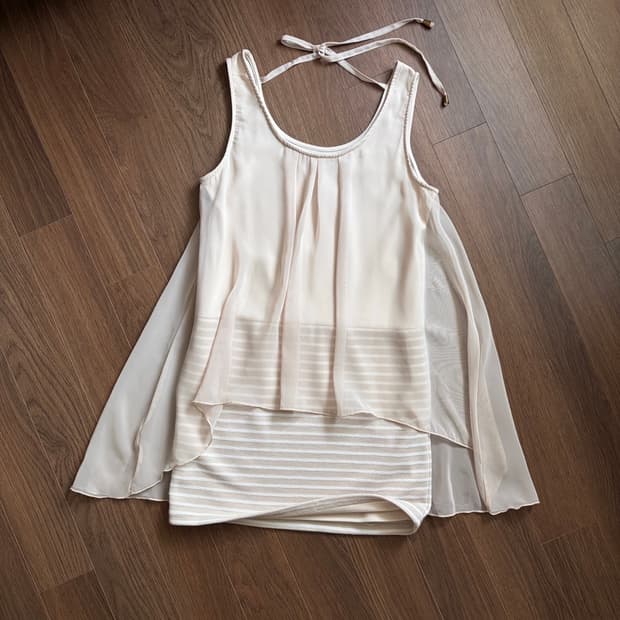 layered sleeveless top & dress