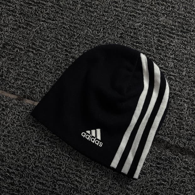 00s 아디다스 올드스쿨 트랙 숏 비니 1808