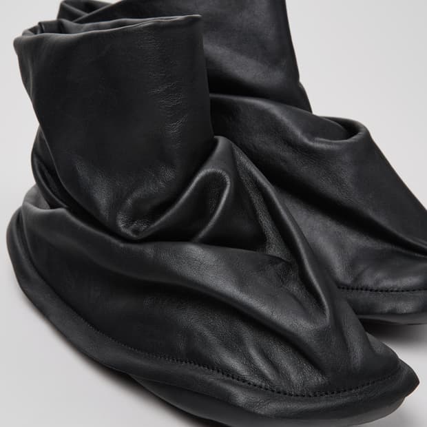 이세이미야케x캠퍼 Peu Form boots