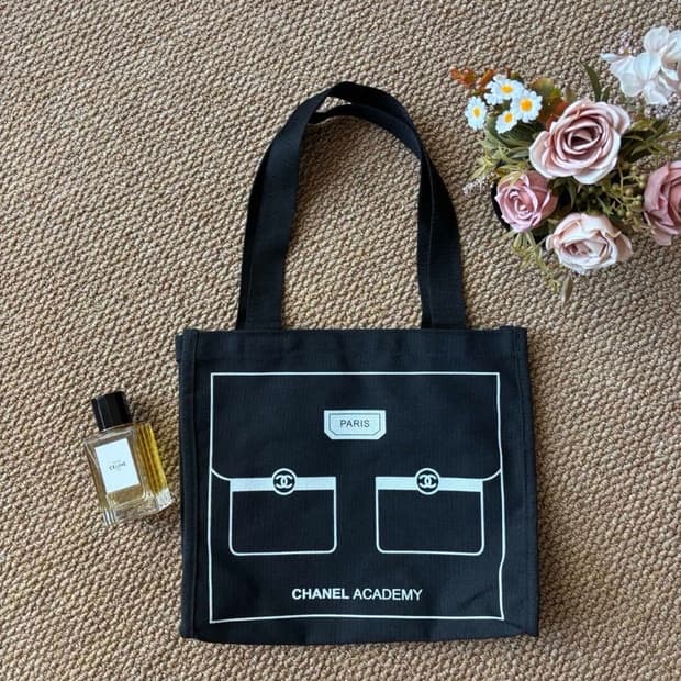 샤넬뷰티 아카데미 에코백 블랙