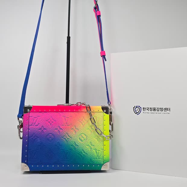 루이비통 모노그램 일루전 트렁크 백