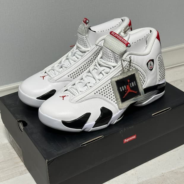조던14 슈프림 285사이즈 새제품