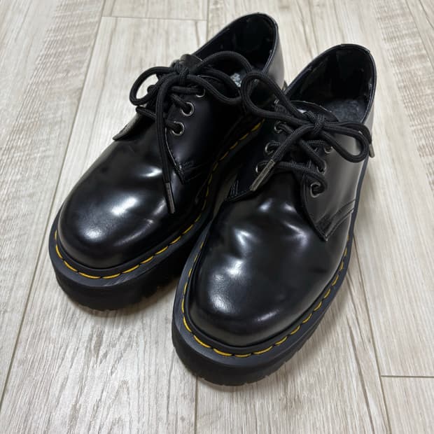 닥터마틴 1461 3홀 쿼드 230
