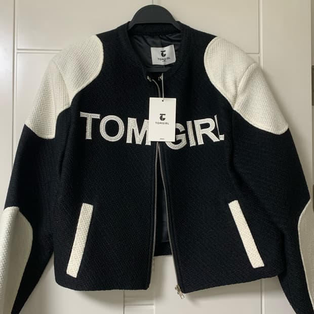 톰걸 코코트위드 배색 크롭자켓