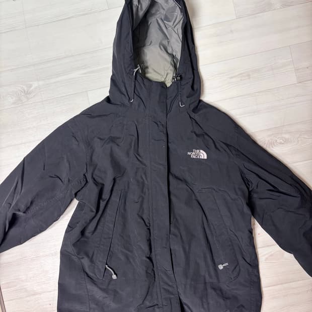 Northface 빈티지 black 바람막이 판매합니다!!! (M)