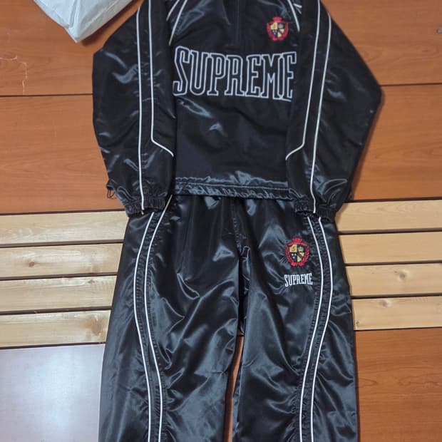 Supreme satin 25ss-Track setup