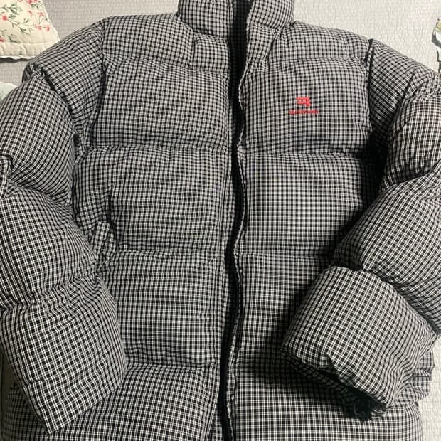 발렌시아가 b스포티 한정판 패딩