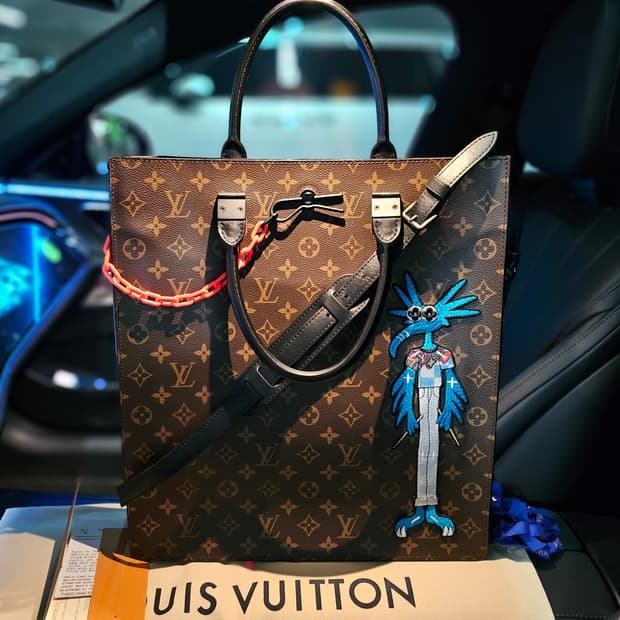 루이비통 버질아블로 캐릭터 자수 삭플라 크로스백 (새상품)