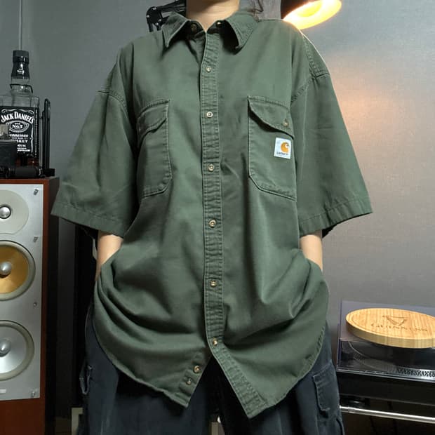 칼하트 반팔셔츠