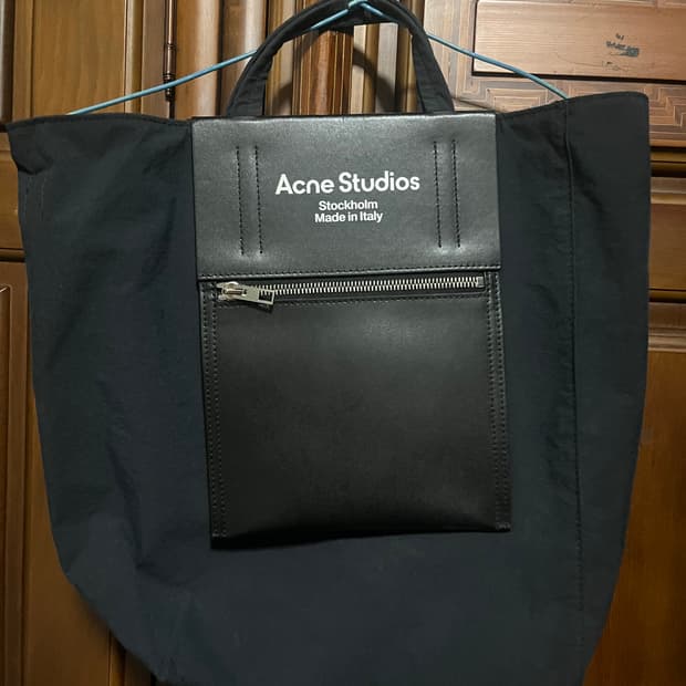 아크네 스튜디오(Acne Studios) 베이커백