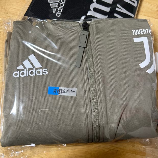특가 ‼️유벤투스 아디다스 앤썸 져지 해외 M