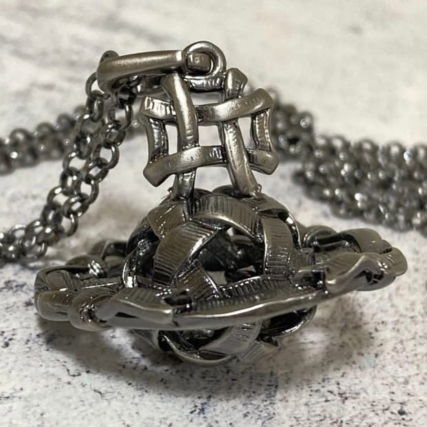 비비안웨스트우드 아카이브 엔틱 황동 orb 팬던트 목걸이