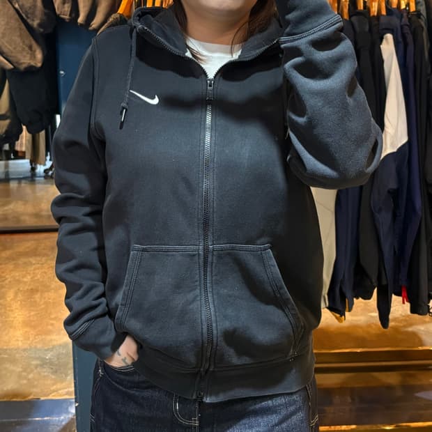 나이키 스우시 블랙 후드집업