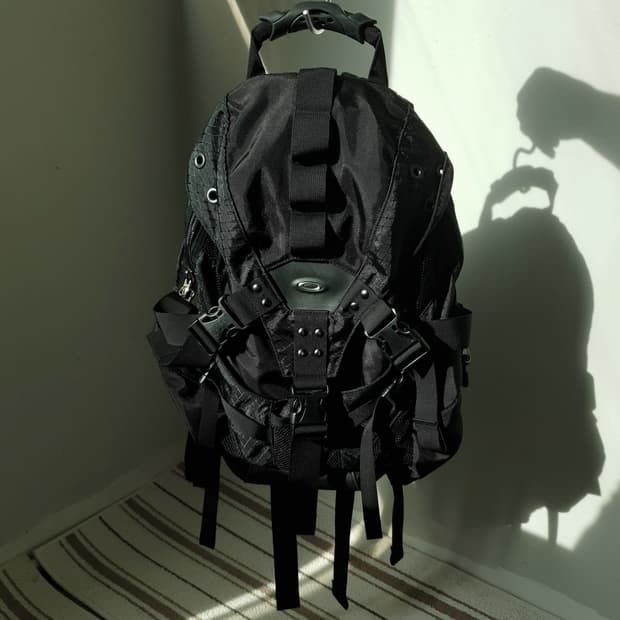 90s OAKLEY icon 2.0 back pack