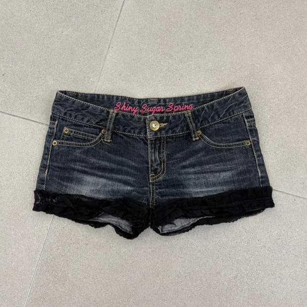 프릴 워싱 데님 숏츠