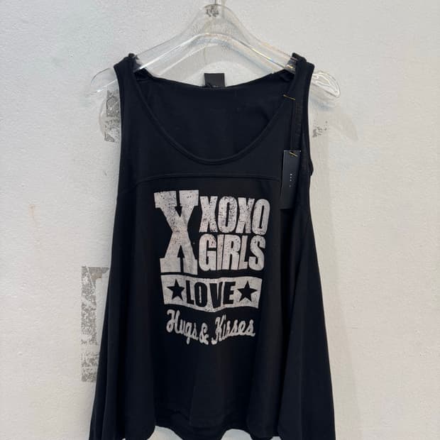 Xoxo sleeveless tank top
