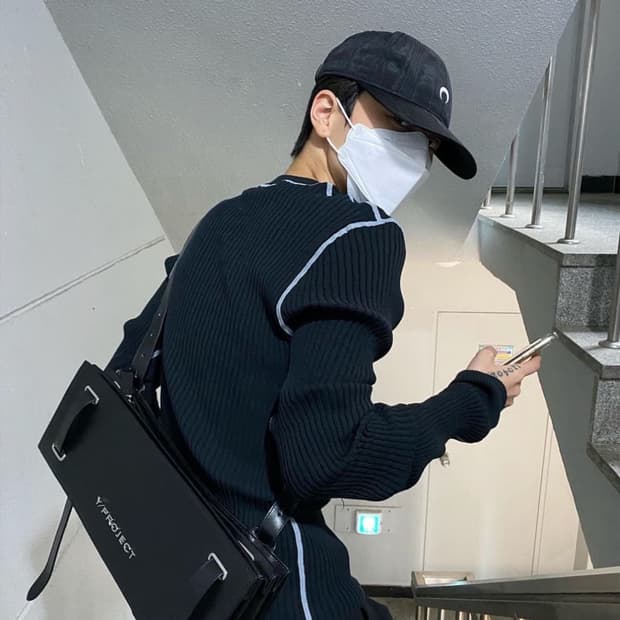 [유일 매물]이티스 EYTYS 리브드 니트