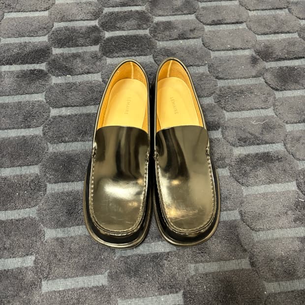 르메르 로퍼 42 팝니다(새상품)