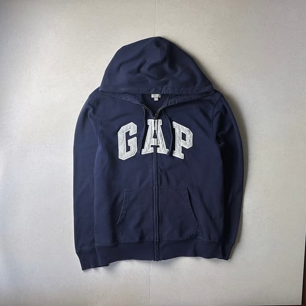 갭 패치 후드집업