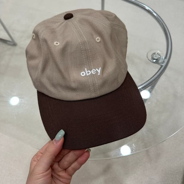 Obey 캡