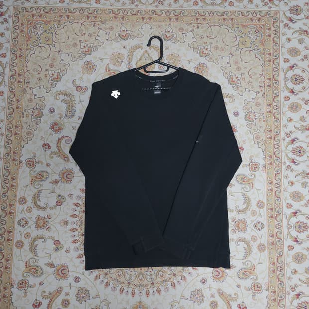 데상트 코튼 긴팔티셔츠 맨투맨
100