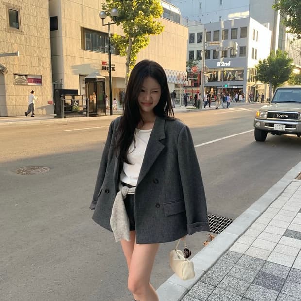 새상품) 알로요가 alo 선셋 스니커즈 샌드스톤 7W (레이지샵 착용)