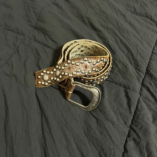 VTG CONCHO STUD LEATHER BELT