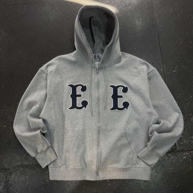 FREE 원더플레이스 EE에센셜 후드티 새상품급