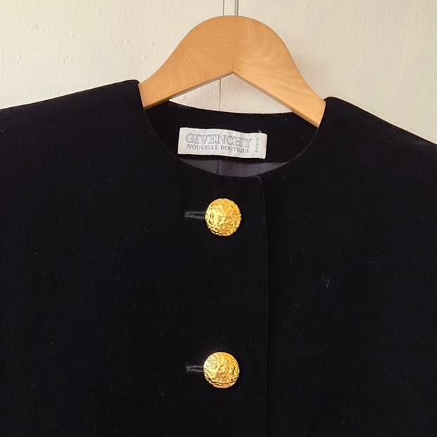 지방시 여성 벨벳노카라자켓 8사이즈