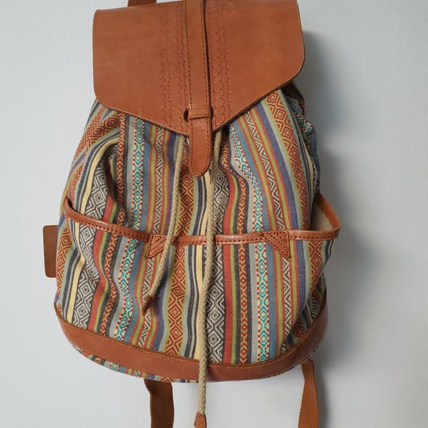 Thursday Island 에스닉 백팩